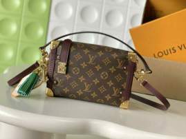 Picture of Louis Vuitton Handbags _SKUfw240792870fw